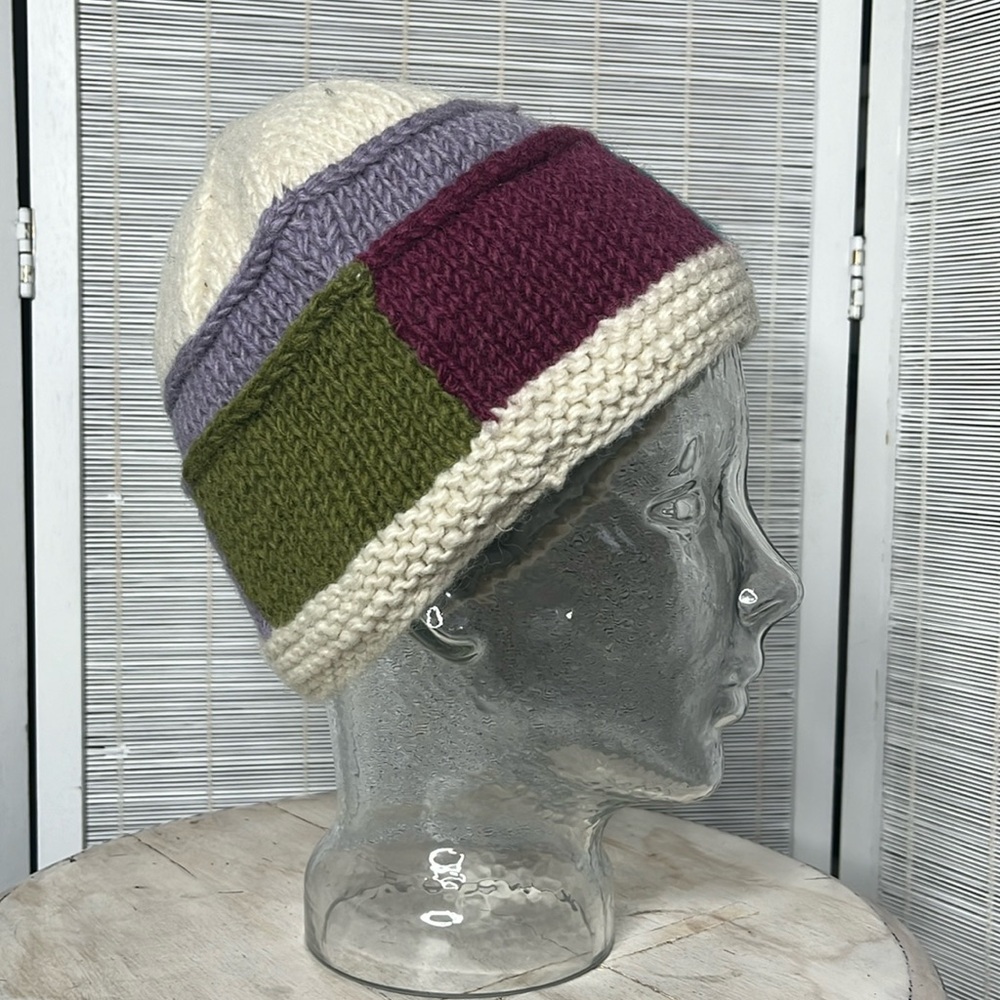 Serenity Tibet hand knitted Nepal beanie